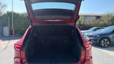 Volvo XC40 2.0 B4P Ultimate Dark 5dr Auto Petrol Estate